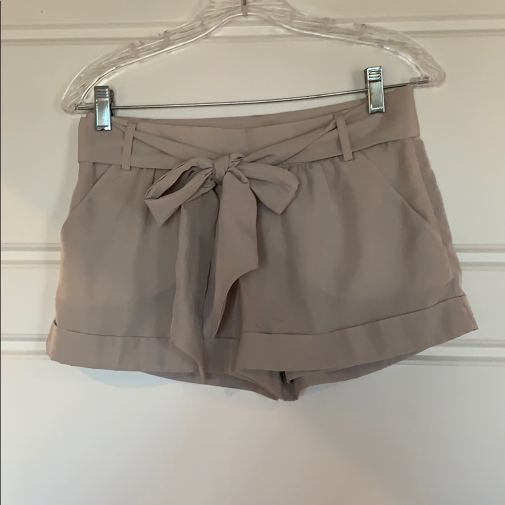 Express Belted Shorts - 00